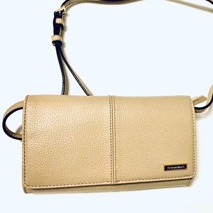 Brand new Tignanello small purse 🤩🥰💫